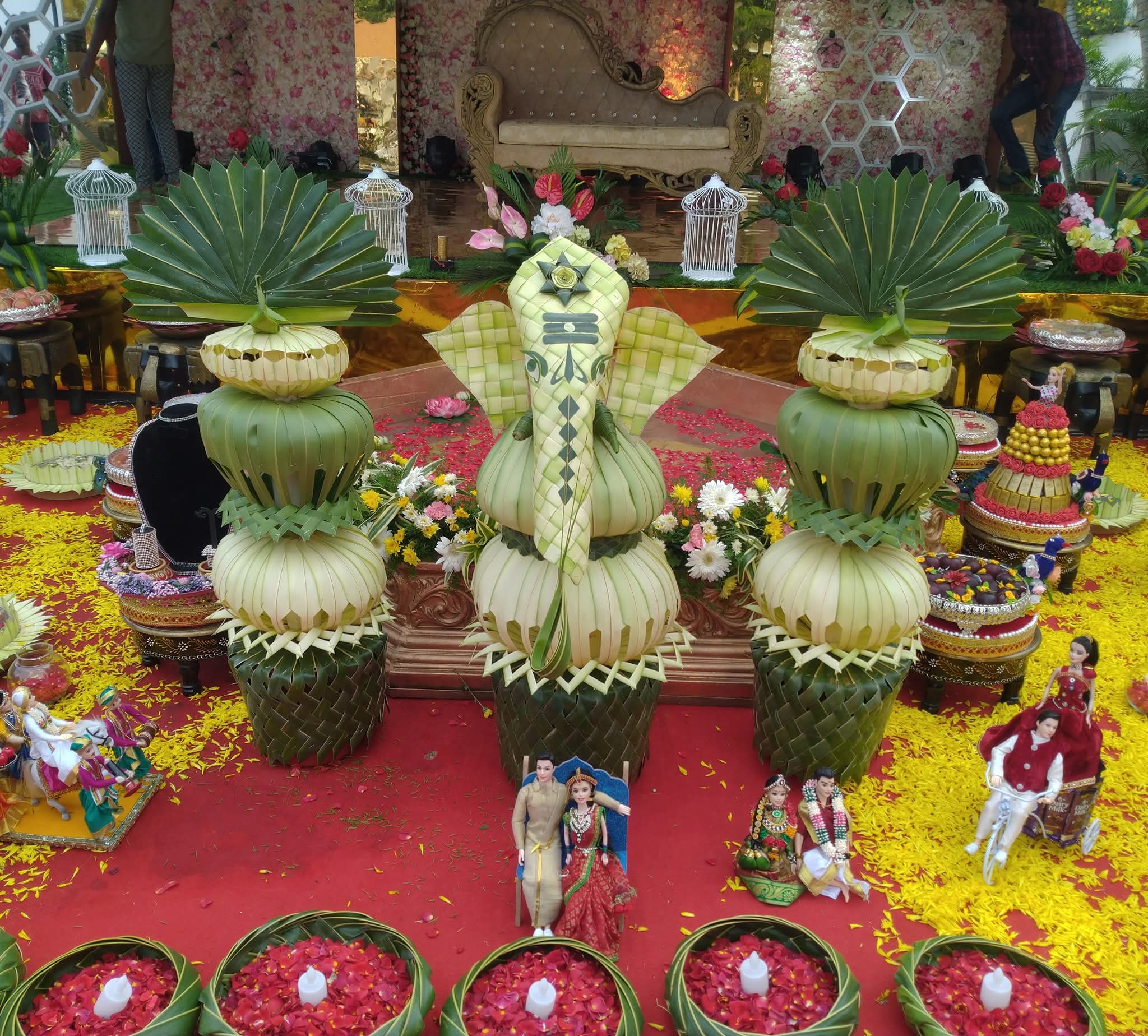 Traditional Gift Decoration